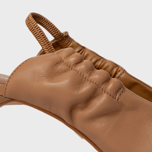 Scarpin Slingback Drape Salto Fino Couro Bege Cookie