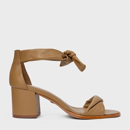 Sandália Puffy Lace Salto Bloco Médio Couro Bege Almond