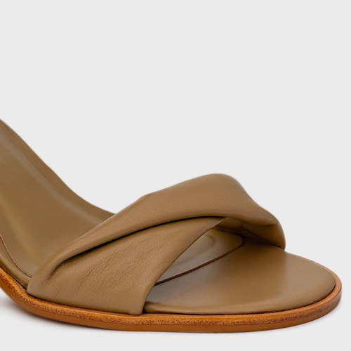 Sandália Puffy Lace Salto Bloco Médio Couro Bege Almond