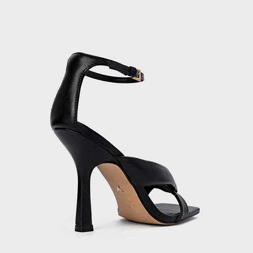 Sandália Tiras Puffy Salto Fino Couro Preto