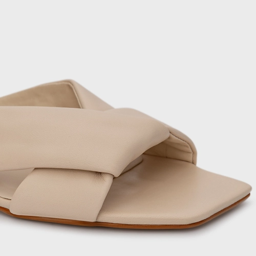 Flat Tiras Puffy Couro Off White Cotton