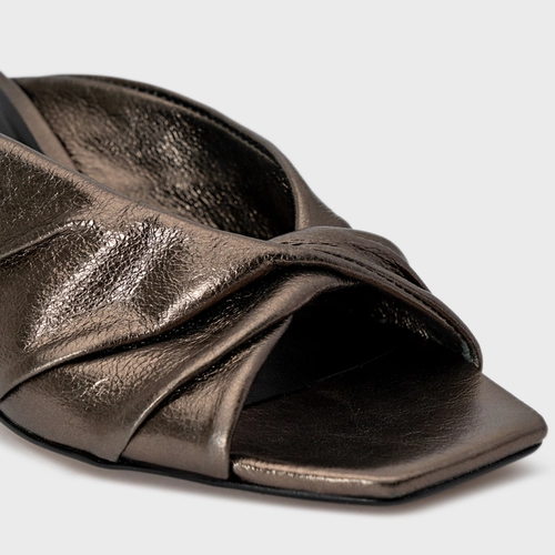 Open Mule Maxi Twist Salto Fino Couro Metalizado Prata Old