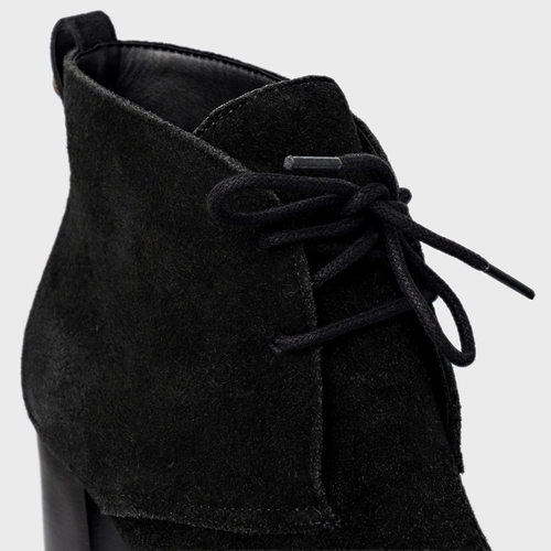 Bota Edgy Amarração Salto Bloco Couro Suede Preto