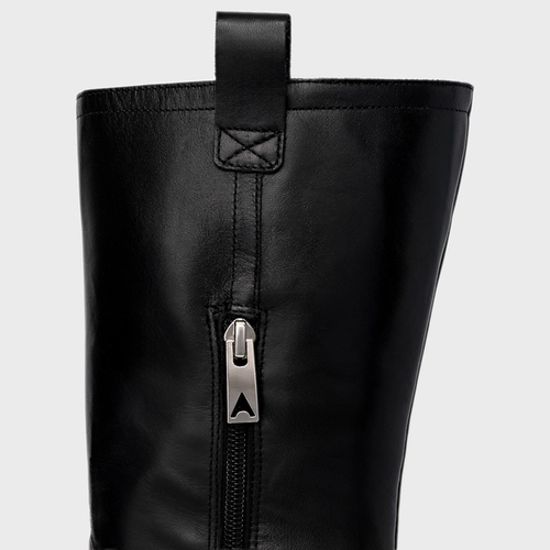 Bota Classic Cano Alto Tratorada Couro Preto