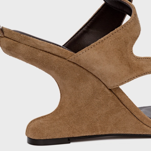 Sandália Frame Salto Anabela Curve Bege Almond