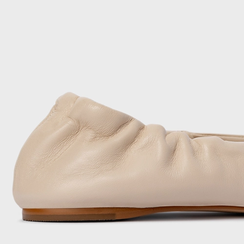 Sapatilha Ripple Bico Fino Couro Off White Cotton