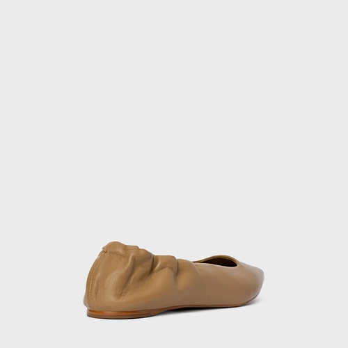 Sapatilha Ripple Bico Fino Couro Bege Almond