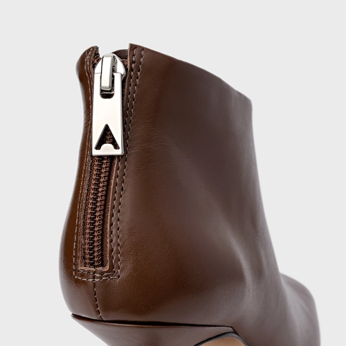 Bota Blown Salto Fino Couro Marrom Brownie