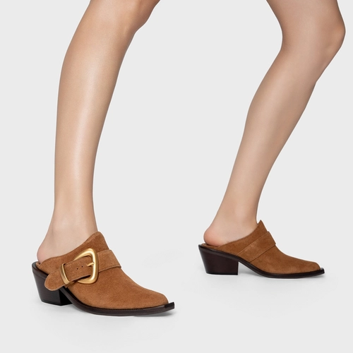 Mule Western Buckle Salto Bloco Couro Suede Marrom Saddle