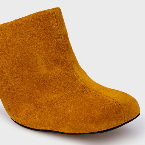 Mule Blown Salto Fino Couro Suede Amarelo Curcuma