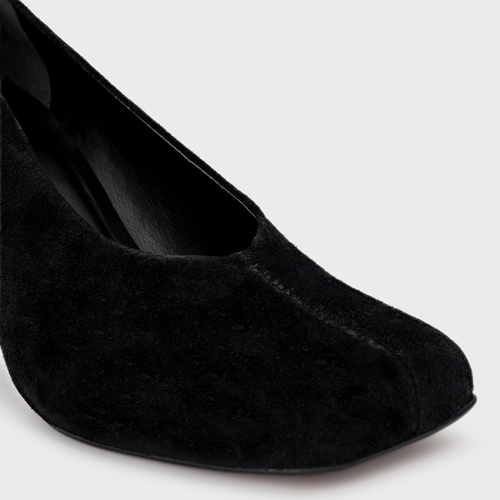 Scarpin Blown Salto Fino Couro Suede Preto