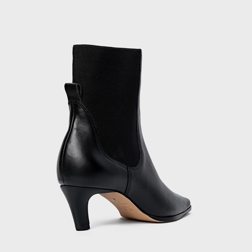 Bota Basic Elástico Salto Fino Couro Preto