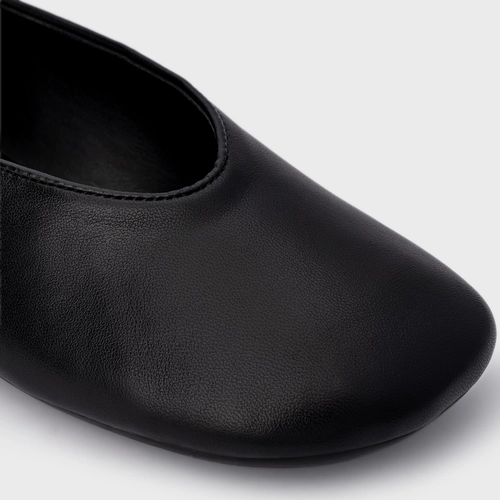 Sapatilha Essential Couro Preto