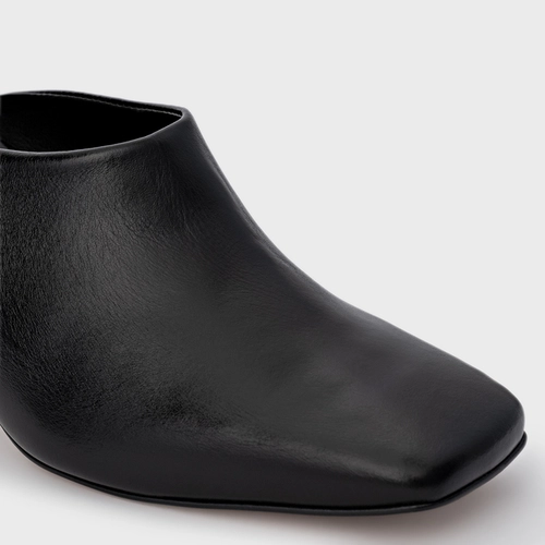 Mule Essential Salto Bloco Couro Preto