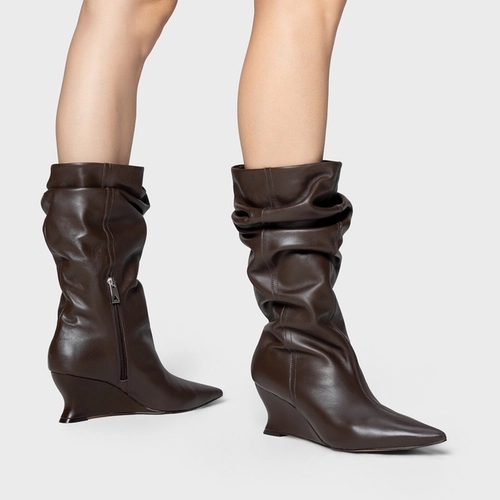 Bota Slouchy Anabela Slim Couro Marrom Dark Brown