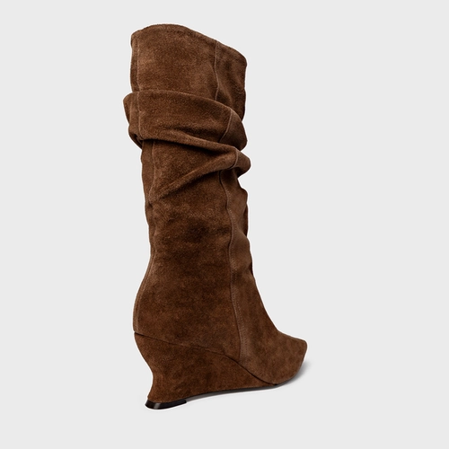 Bota Slouchy Anabela Slim Couro Suede Marrom Brownie