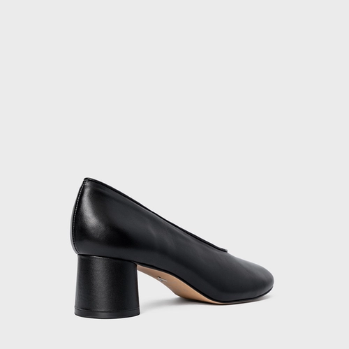 Scarpin Salto Oval Couro Preto