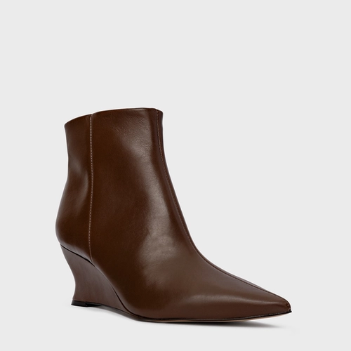 Bota Basic Anabela Slim Couro Marrom Brownie