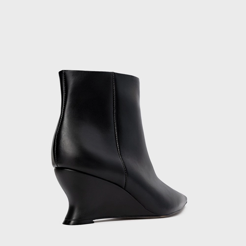 Bota Basic Anabela Slim Couro Preto