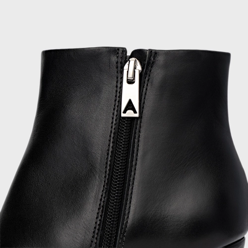 Bota Basic Anabela Slim Couro Preto