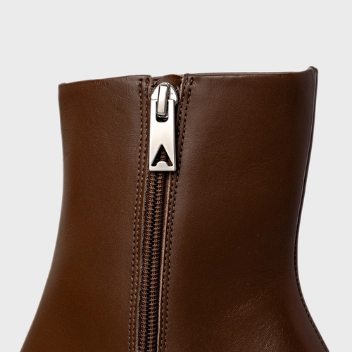 Bota Salto Oval Couro Marrom Brownie