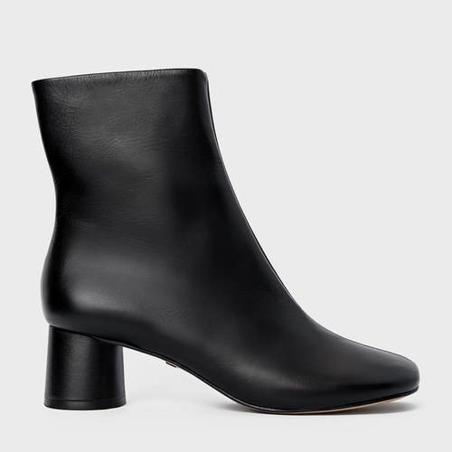 Bota Salto Oval Couro Preto
