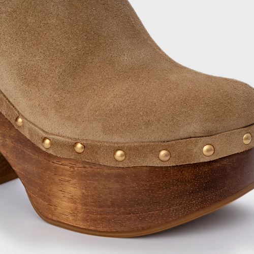 Mule Plataforma Wood Studs Couro Suede Bege Almond