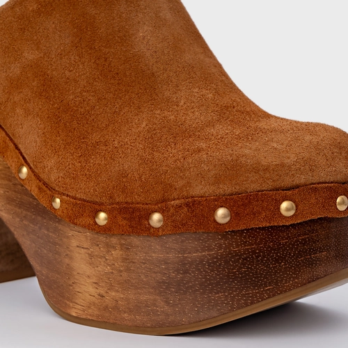 Mule Plataforma Wood Studs Couro Suede Marrom Ferrugem