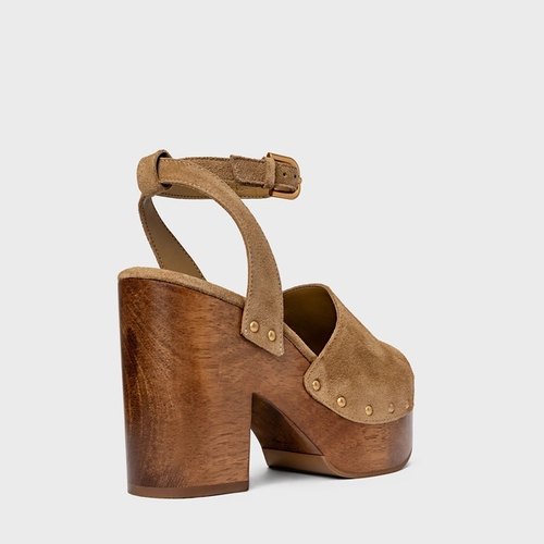 Sandália Plataforma Wood Studs Couro Suede Bege Almond