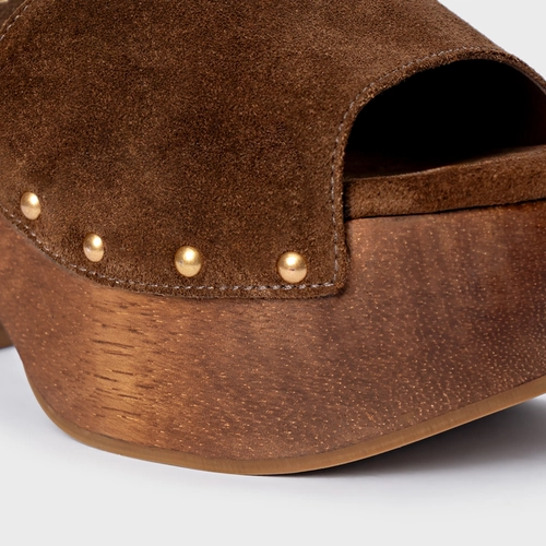 Sandália Plataforma Wood Studs Couro Suede Marrom Brownie