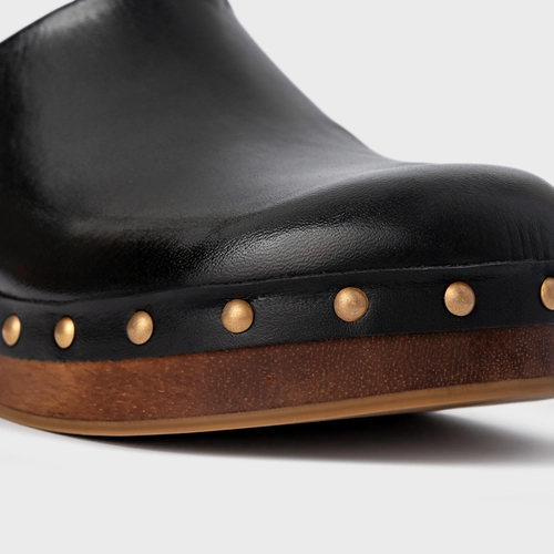 Mule Clog Wood Studs Couro Preto