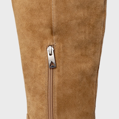 Bota Timeless Cano Alto Couro Suede Bege Almond