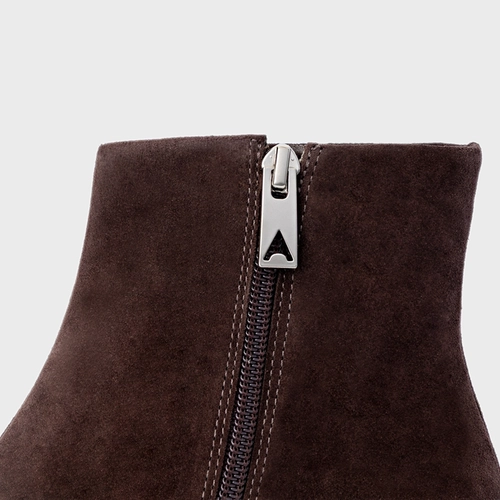 Bota Timeless Couro Suede Marrom Ganache