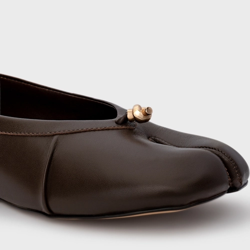 Sapatilha Tabi Couro Marrom Dark Brown