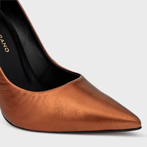 Scarpin Loretta Salto Fino Couro Metalizado Maroon