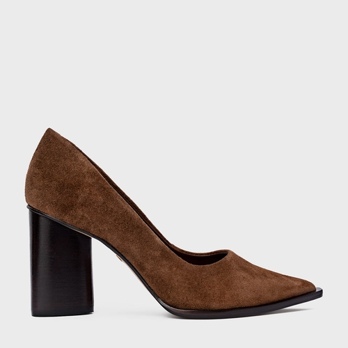 Scarpin Olga Salto Oval Couro Suede Marrom Brownie