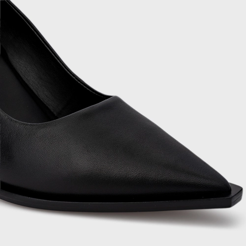 Scarpin Olga Salto Oval Couro Preto