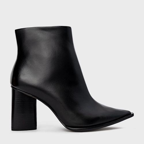 Bota Bico Fino Salto Oval Couro Preto