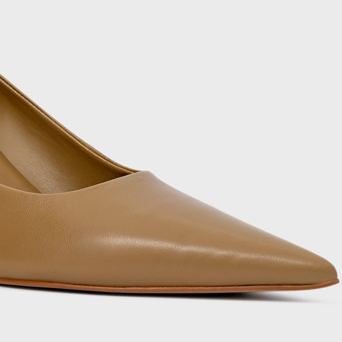 Scarpin Lesley Salto Fino Couro Bege Almond