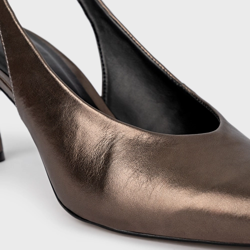 Scarpin Slingback Lesley Salto Fino Couro Metalizado Prata Old