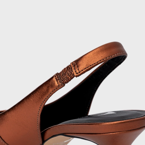 Scarpin Slingback Lesley Salto Fino Couro Metalizado Maroon