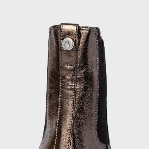 Bota Coturno Chelsea Tratorada Couro Metalizado Prata Old