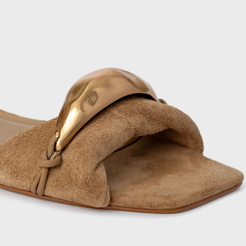 Sandália Flat Gold Couro Suede Bege Almond