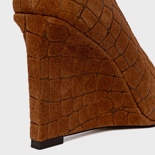 Scarpin Anabela Couro Croco Suede Marrom Saddle