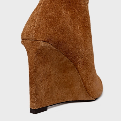 Bota Anabela Cano Alto Couro Suede Marrom Saddle