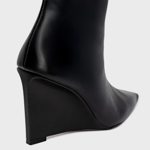 Bota Anabela Cano Alto Couro Preto