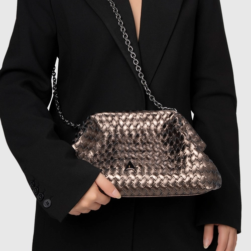 Bolsa Clutch Tressê Dominique Média Couro Metalizado Prata Old