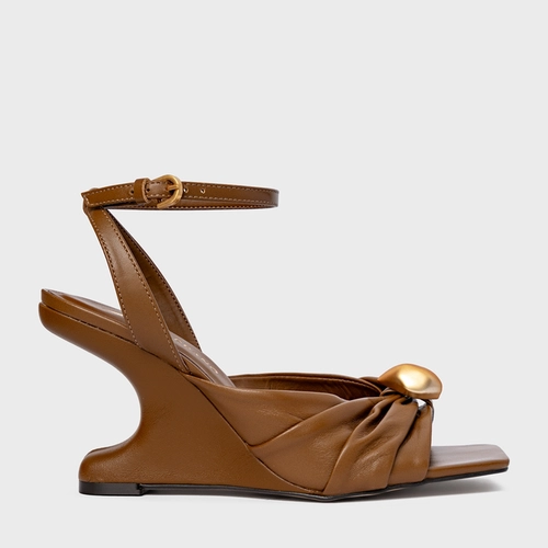 Sandália Gold Ball Anabela Couro Marrom Saddle