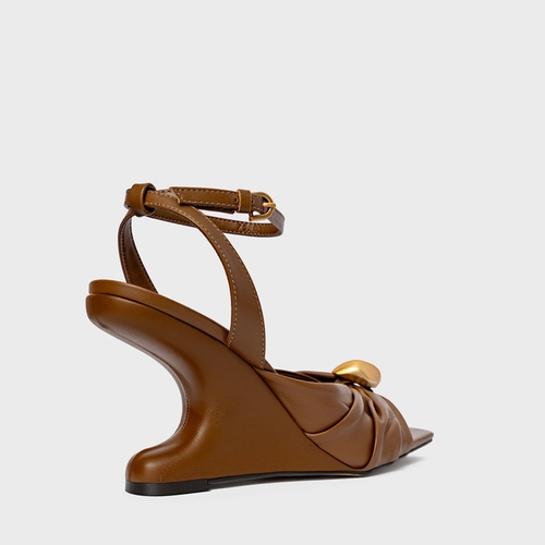 Sandália Gold Ball Anabela Couro Marrom Saddle