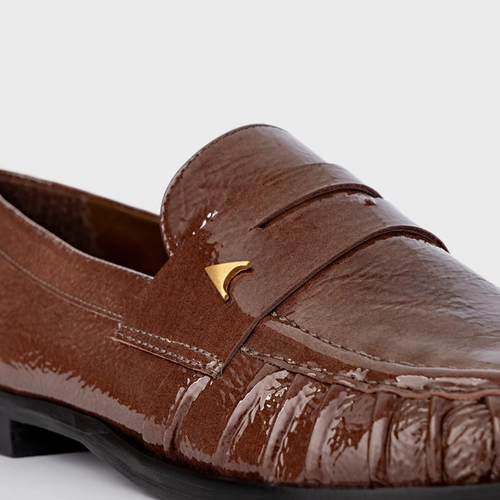 Loafer Drapeado Icon Couro Verniz Marrom Brownie